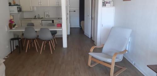 Appartement location studio indépendant bat u13 2 Avenue de la Côte Bleue Sausset-les-Pins