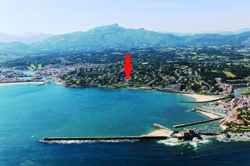 Maison de vacances LOCBASQUE-COM - BEGIAK URAN - Villa Les Yeux Dans L'eau 3 ETOILES - WIFI 9 Avenue De L'escale Saint-Jean-de-Luz