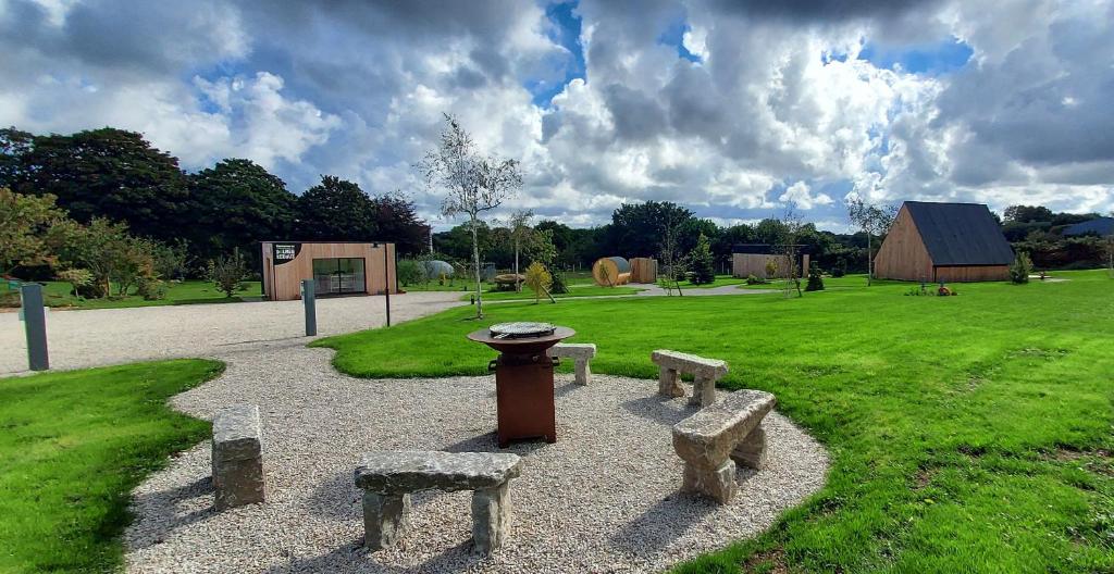 Au Dolmen de Kerhus \ 3 An Traon, 29440 Saint-Vougay