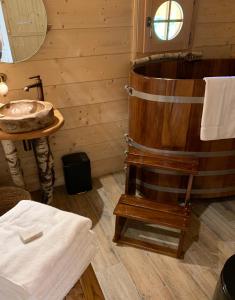 Lodge Ecolodge Beauregard 3 Rue de la Cour Vieille 89520 Treigny Bourgogne