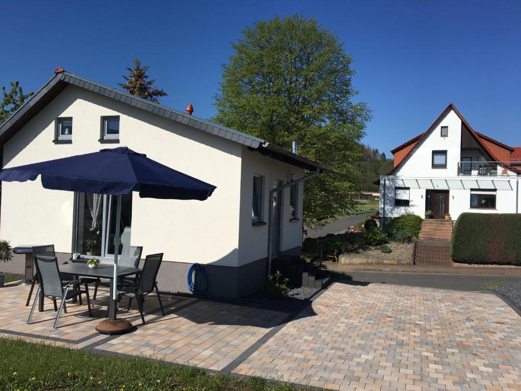 Lodge Ferienhaus: \ Hahnstraße / Der Steinsche Platz 37318 Birkenfelde