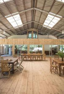 Hangar-Project-Whole property-1 week rental
