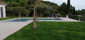 Les lodges de l'oliveraie de Virevent