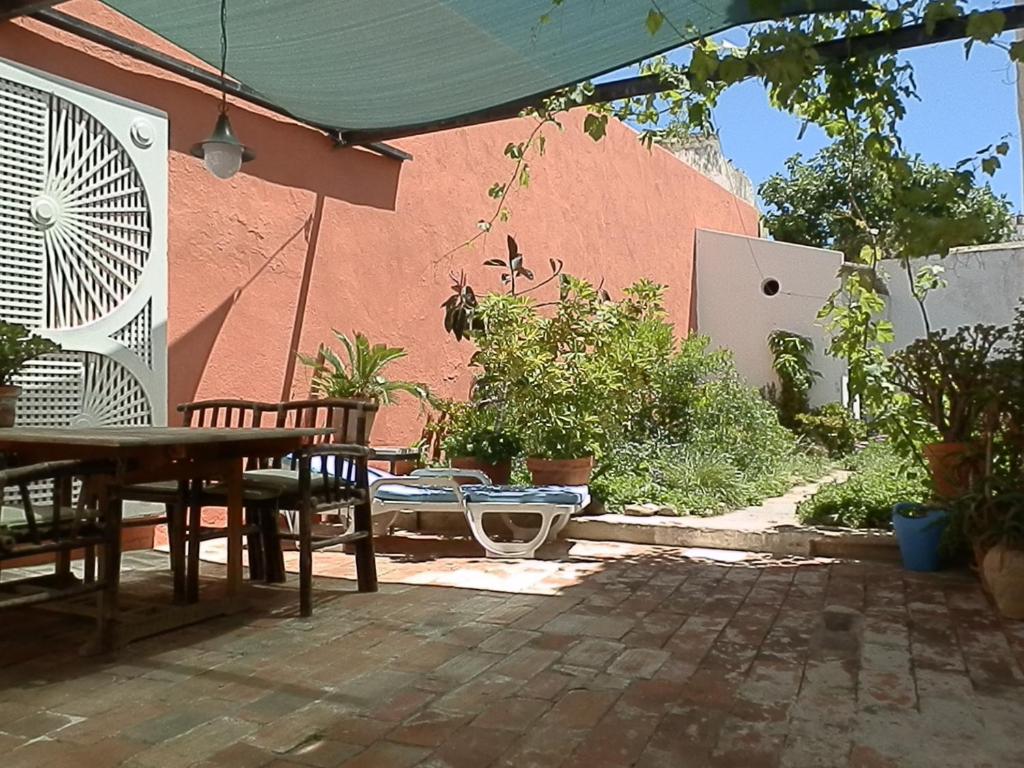 Lodge Tavira Townhome with private Garden Rua da Liberdade Rua da Liberdade 8800-399 Tavira