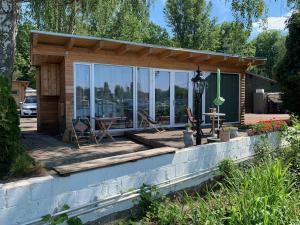 Tiny House oder Ferienwohnung auf der Sunset Marina