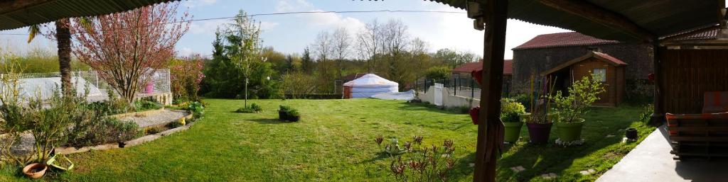 Lodge yourtes du bocage 314 velaudin 85390 Bazoges-en-Pareds