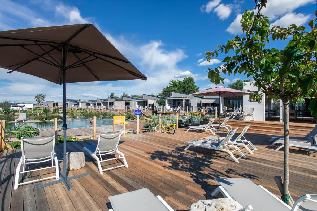 Hôtel Lodges de Camargue Lieu-dit Le Mazet Route de Napoléon, 13230 Port-Saint-Louis-du-Rhône