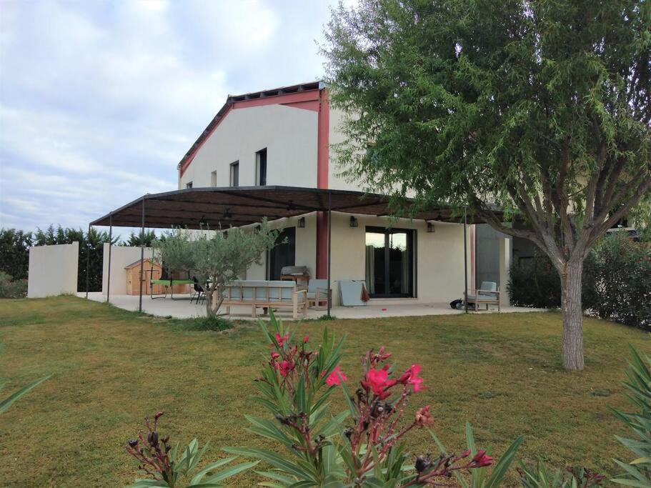 Maison de vacances Loft avec piscine privée en campagne proche Saint Remy de Provence 2633 Route de Saint-Rémy, 13910 Maillane