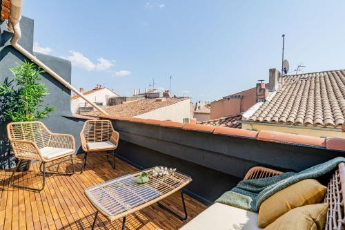 Appartement LOFT EN VILLE - Duplex Terrasse coeur historique avec vue dégagée & Parking souterrain Offert 29 Rue des Poilus La Ciotat