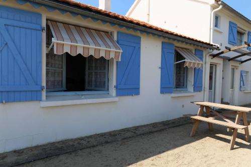 Logement Christiane dans une grande maison de vacances a Noirmoutier Barbâtre france