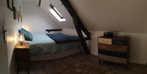 Appartement Logement Cosy rénové au pied de la Cathédrale avec climatisation 7 Rue des Tournelles Reims