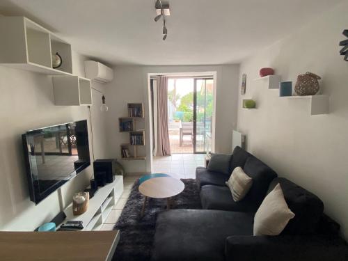 Appartement Logement entier T2 climatisé, parking gratuit, jardin, mer Domaine Bacchus 513 Chemin de la Marine Sanary-sur-Mer