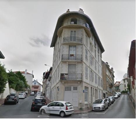 Appartement Logement hyper centre et près de la plage 1er étage 30 rue marie Hope vere Biarritz