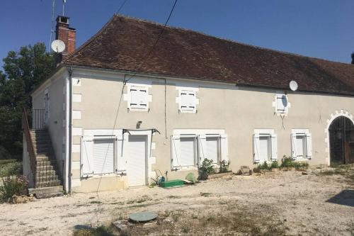 logement indépendant LE POULAILLER proche Guédelon Treigny france