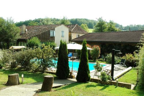 Hôtel Logis Le Relais du Bastidou A Cayron Beaumarchés