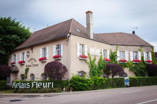 Logis Le Relais Fleuri Sauvigny-le-Bois france