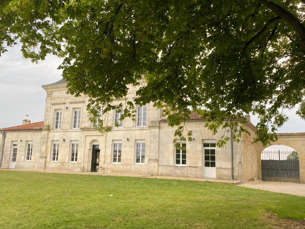 Maison d'hôtes Logis Poussard Chez Poussard, 17520 Arthenac