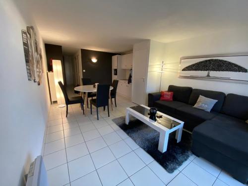 Appartement Loriot1- Appartement vue mer sur le fort bloqué ploemeur Boulevard de l'Océan Ploemeur