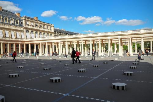 Louvre Opera Private ChicSuites Paris france