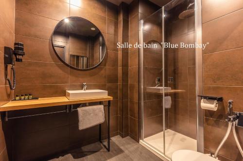 Love Hôtel avec nuit insolite au Dandy et Jacuzzi privatisé