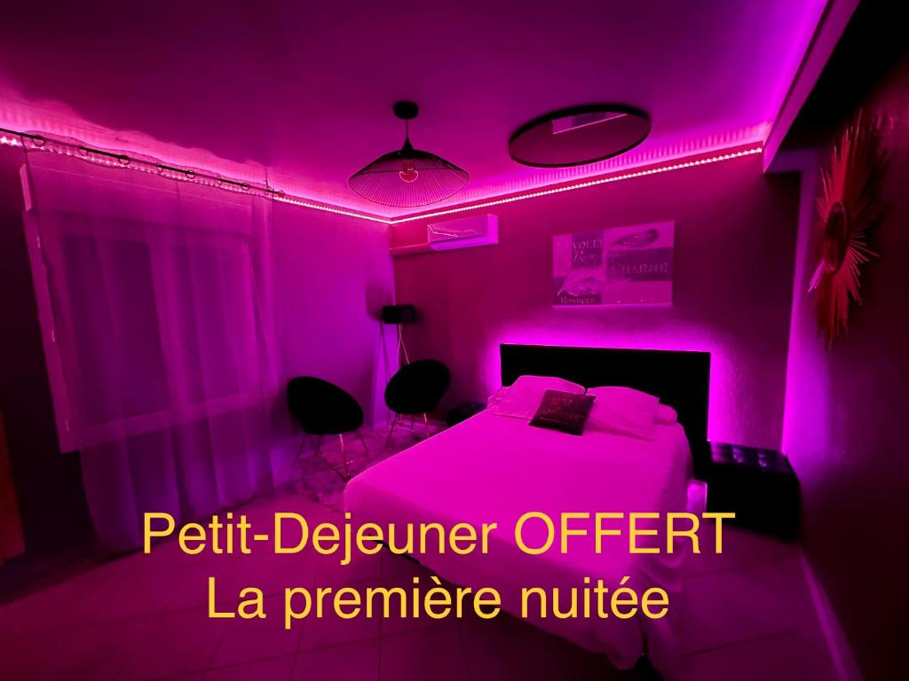 Suite Romantique Sauna et Jacuzzi RDC 6 Rue Bougainville, 11100 Narbonne