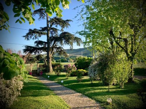 Maison d'hôtes Love Room du Pavillon Gite indépendant avec SPA à 50 min de Lyon dans le Beaujolais 139 Route Du Pavillon Juliénas