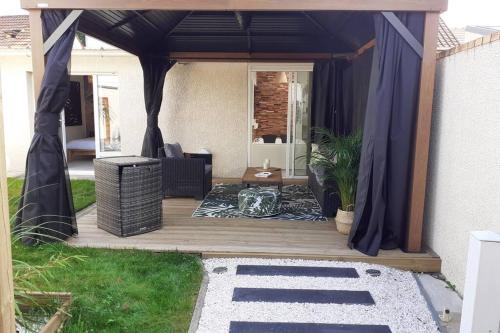 Maison de vacances LOVE ROOM OUT OF TIME *JACUZZI* 7 Avenue des Tilleuls Itteville