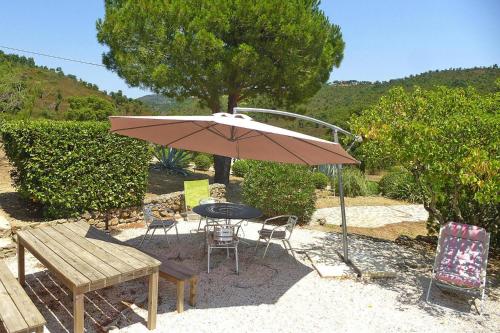 Maison de vacances Lovely cottage with private garden and shared pool, Roquebrune-sur-Argens  La Garonnette-Plage