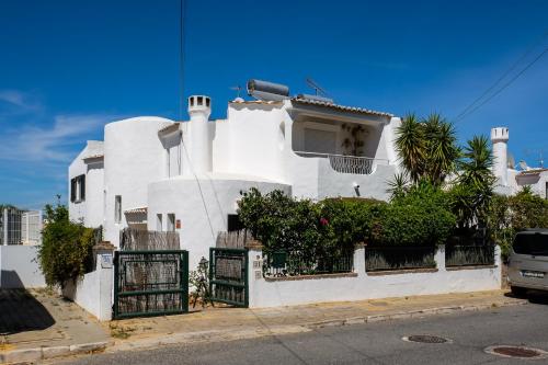 Maison de vacances Lovely Family House 31G Rua Baptista Severino Faro