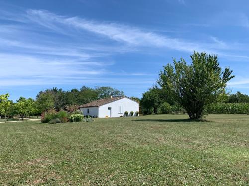 Maison de vacances Lovely gites with private pool, privacy & spacious garden Prés de Sul Riou C 201 Saint-Étienne-de-Villeréal