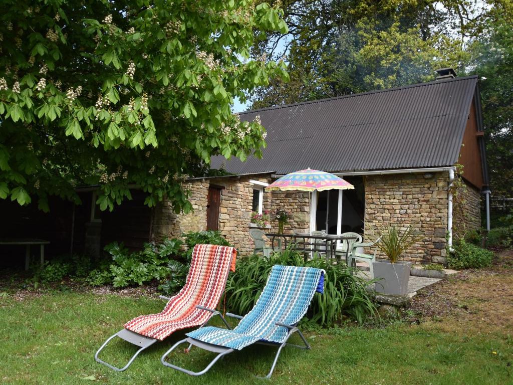 Maison de vacances Lovely holiday home with garden terrace and fantastic view in Guilberville , 50160 Fourneaux