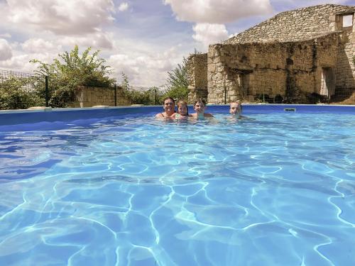 Maison de vacances Lovely Holiday Home with Private Pool in Tournon d Agenais  Anthé