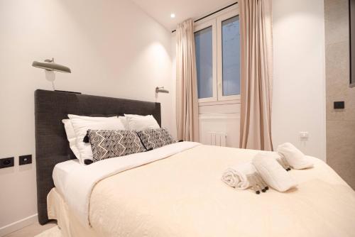 Appart'hôtel Lovely Home in Champs Elysées - With AC Rue la Boétie Paris