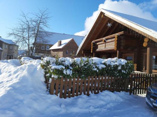 Maison de vacances Lovely Log House in Harzgerode with Terrace and Balcony  Dankerode