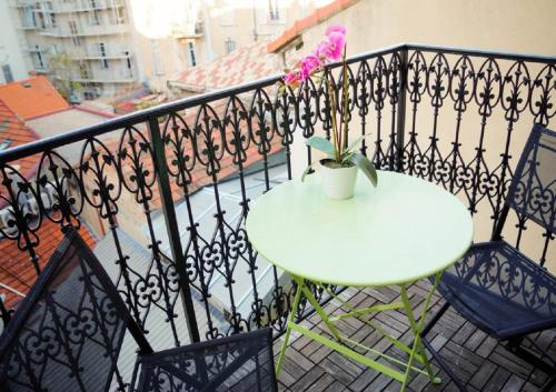 Appartement Lovely one bedroom apartment Gambetta Cannes 5 Rue Chabaud Cannes