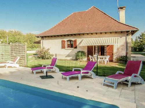 Villa Lovely Villa in Condat sur V z re with Swimming Pool  Condat-sur-Vézère