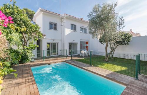 Lovely villa with 3 bedrooms and swimming pool Cascais portugal