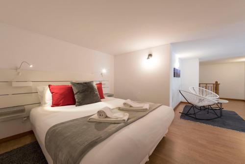 Appartement LovelyStay - The Porto Getaway Duplex - Free Parking 70 Praça do Coronel Pacheco 2º Frente Porto