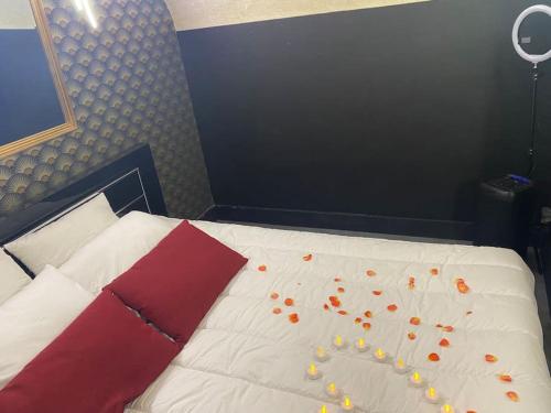 Loveroom auriol, romantique et coquine Auriol france