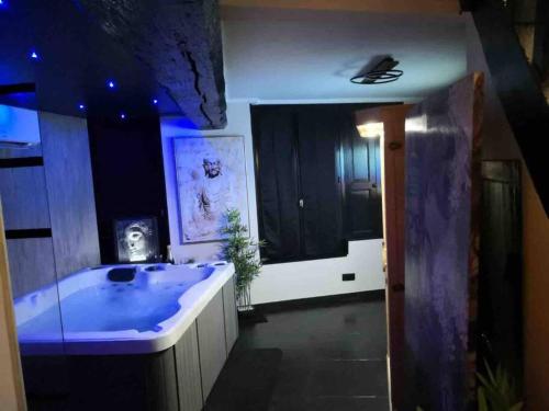 Maison de vacances Loveroom La Parenthèse d ‘Auxerre 66 Rue Saint-Pèlerin Auxerre