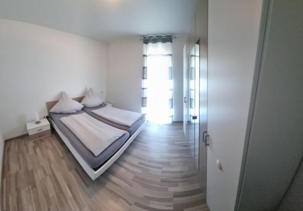 Appartement Ludwigshöhe EG Rieslingweg 7, 76835 Rhodt unter Rietburg