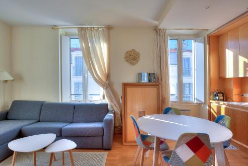 B&B / Chambre d'hôtes Lumineux Appartement- Carre d'or- Proche mer 13 rue Masséna Nice