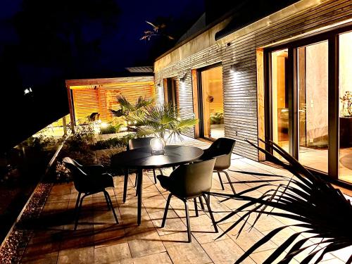 Appartement LuxApart Eifel 8 Am Hang Harscheid