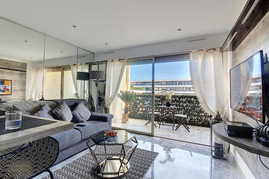 Maison de vacances Luxueux 3 pièces en centre ville à 300 mètres du Palais 2 rue général férié, 06400 Cannes