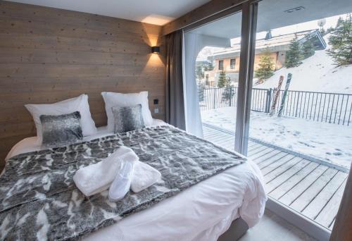 Luxueux appartement skis aux pieds, jacuzzi privatif Courchevel france