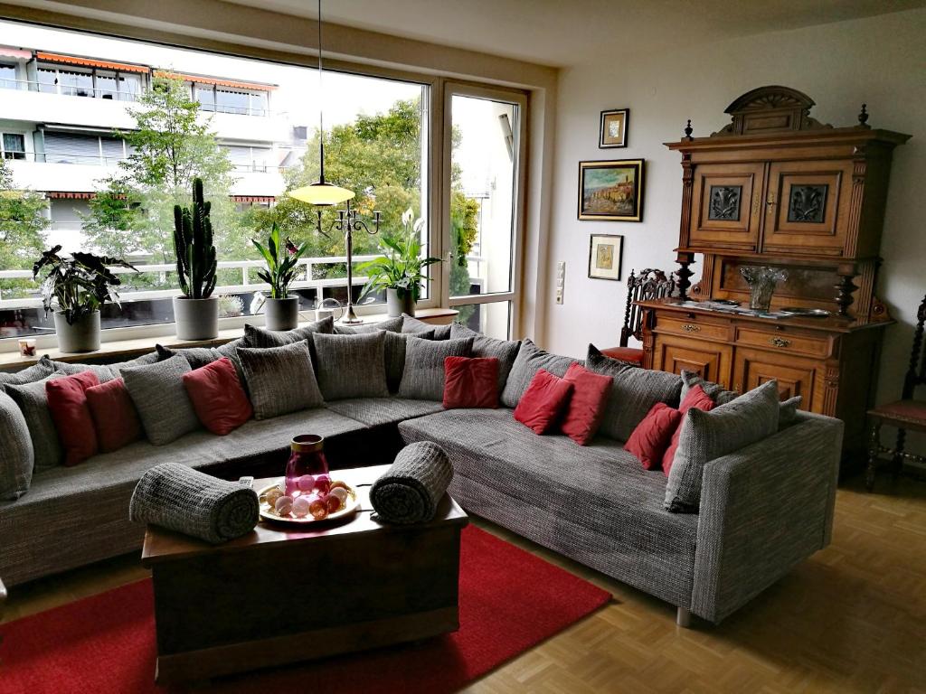 Appartement LUXURIÖSE FERIENWOHNUNG CONFLUENTIA IN DER KOBLENZER ALTSTADT Kastorpfaffenstraße 3, 56068 Coblence