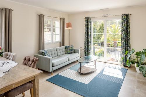 Appartement Luxurious and spacious apartment in the heart of the Côte d'Azur 63 Chemin de Beaume Granet Roquefort-les-Pins