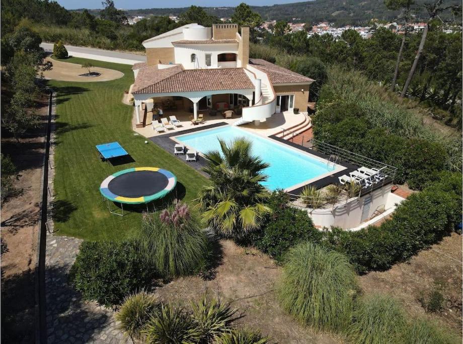 Maison de vacances Luxurious and spacious villa with a big pool 14 Rua Maldonado Freitas, 2500-516 Foz do Arelho