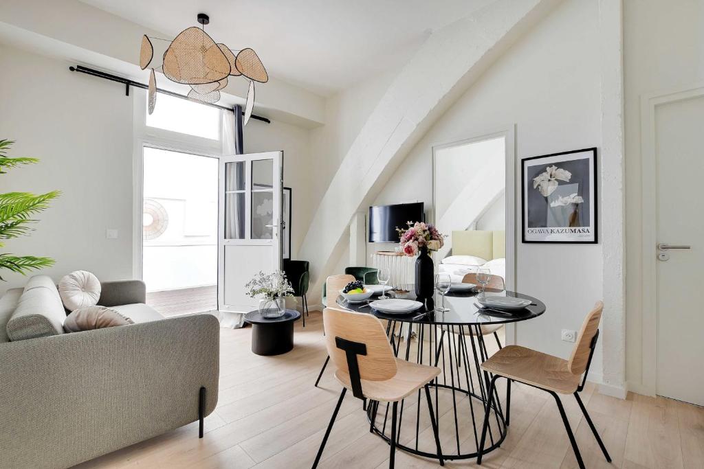 Appartement Luxurious Apartement Near the Eiffel Tower Champs de Mars 17 rue de Javel, 75015 Paris