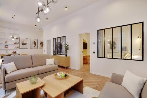 Appartement Luxurious apartment 6P2BR - Parc Monceau 5 rue de Téhéran Paris